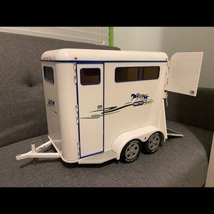Breyer 2001 2 horse trailer